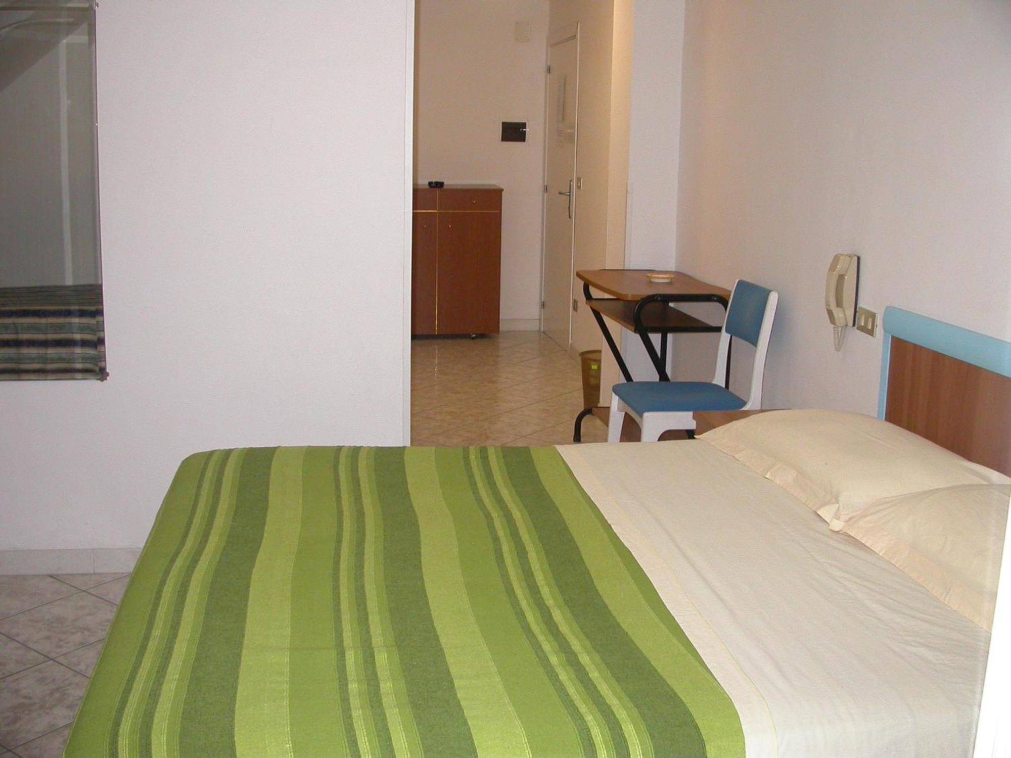 La Playa Hotel