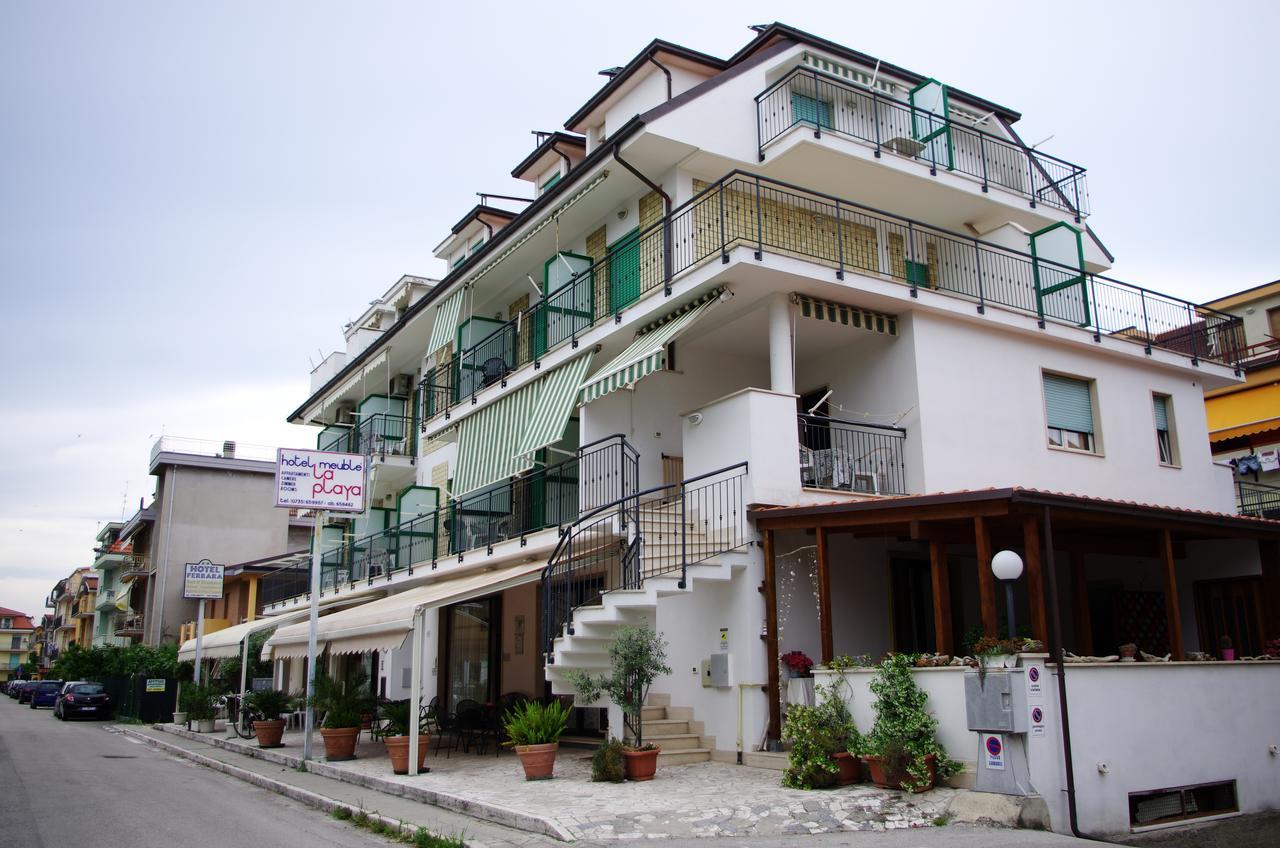 La Playa Hotel
