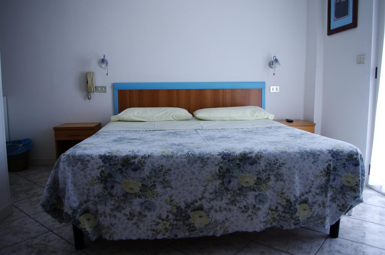 La Playa Hotel 2*